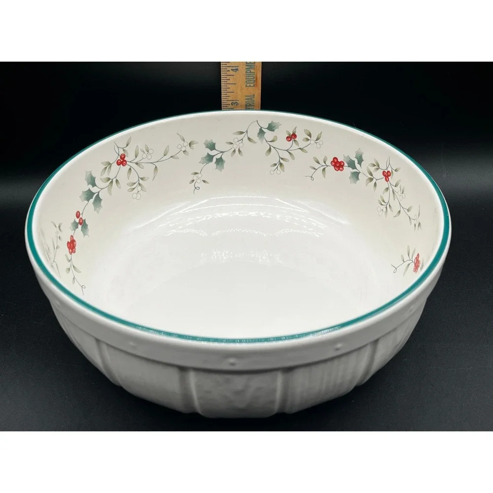 Pfaltzgraff Winterberry Round Serving Bowl 9